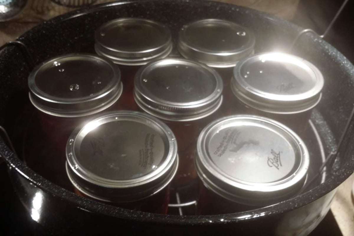 closed jars in waterbath canner