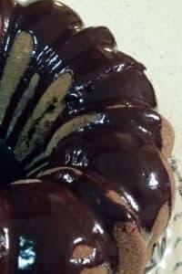 Chocolate Poundcake on cake stand